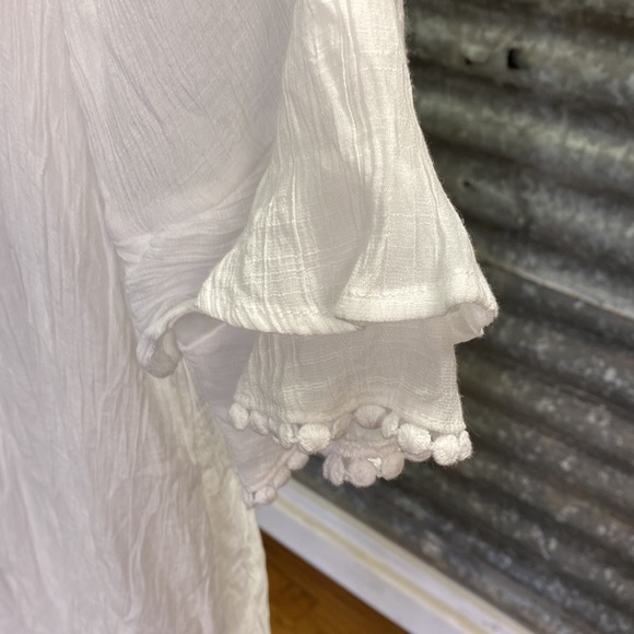 Naif Off the Shoulder White Boho Dress 3/4 length Sleeves - Picture 5 of 6